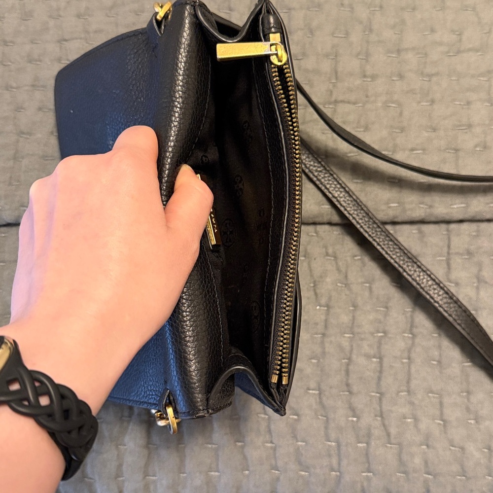 Tory Burch Black Crossbody Bag with Gold Logo - Picture 14 of 14